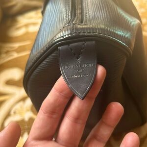 Real Luis Vuitton handbag speedy 35 black m42992